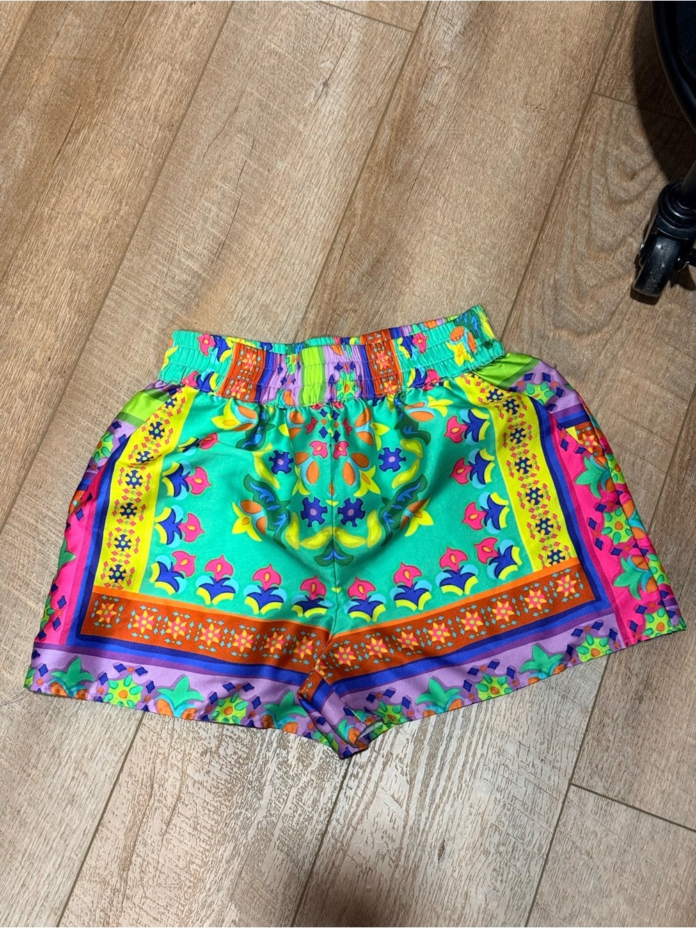 Lavender Brown Multicolor Floral-Print Athletic Shorts - Green Base